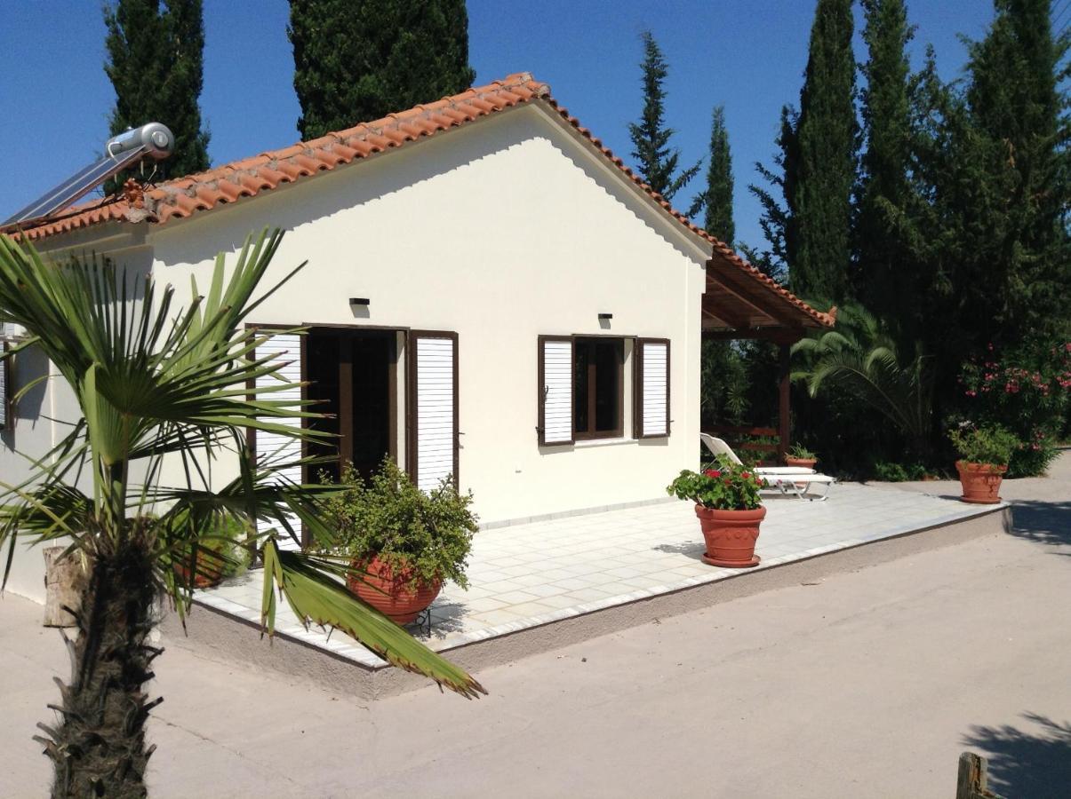 Gialova Garden Bungalow エクステリア 写真
